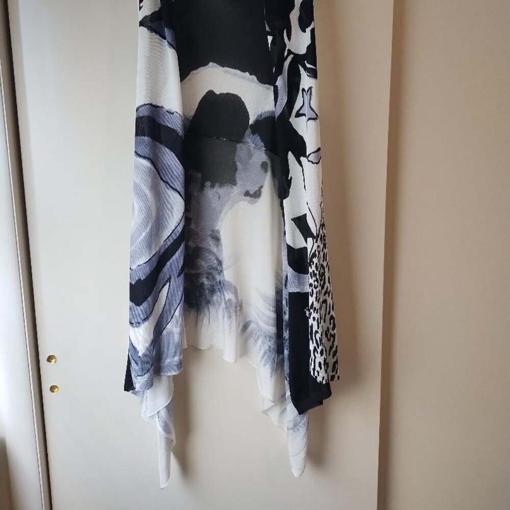 ADORE VEST - Picture 2 of 7
